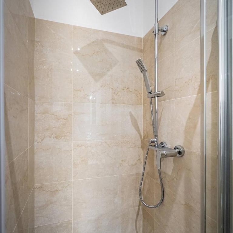 YD elegant apt with garden - Two-Bedroom Apartment - 36