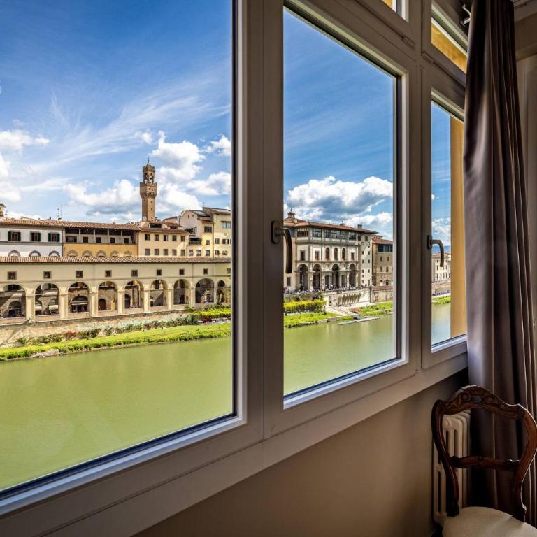 YD balcony on Pontevecchio view - Appartamento con 2 Camere da Letto - 12