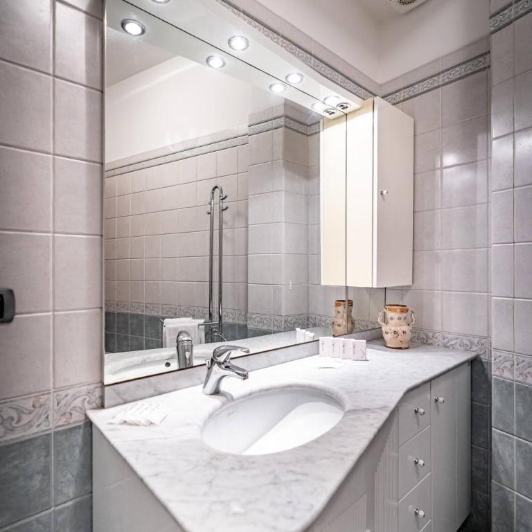 YiD Elegant apt with garage - Appartamento Deluxe - 12