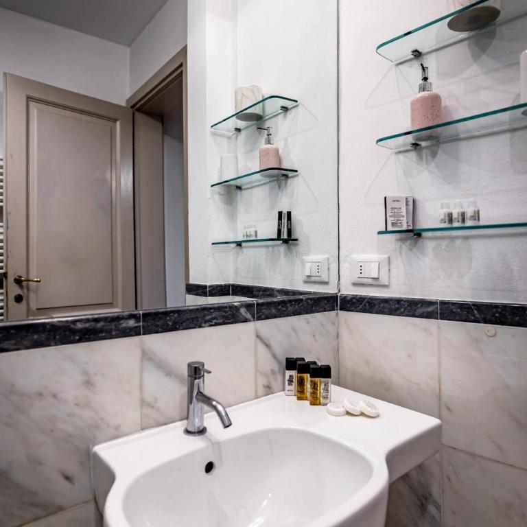 YD San Niccolo riverside apartment - One-Bedroom Apartment - 26