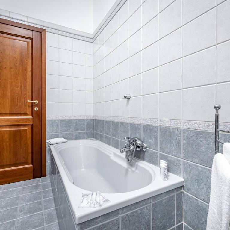 YiD Elegant apt with garage - Appartamento Deluxe - 18