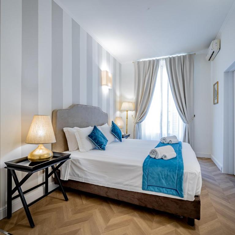 Residenza d'epoca Poliziano - King Room with Balcony - 8
