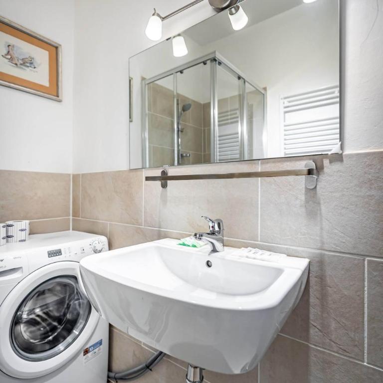 YID Donatello con terrazzo - Appartamento con 2 Camere da Letto - 34