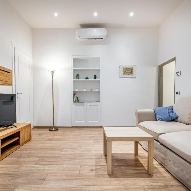 Roommo Via dei Pilastri giada - One-Bedroom Apartment - 9