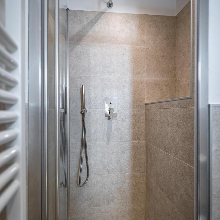 Roommo Via dei Pilastri giada - One-Bedroom Apartment - 18