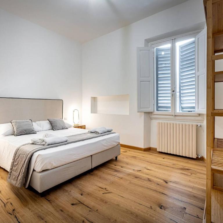 YiD wonderful balcony view on Florence - Appartamento con 2 Camere da Letto - 8