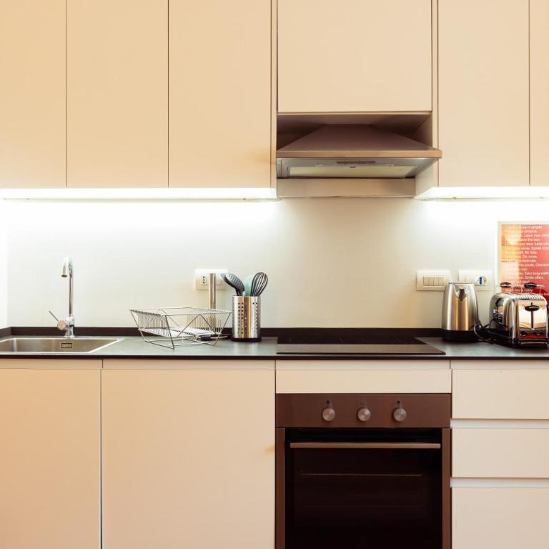 Chic Design Apt | Brera & Sempione Park Milan - Appartamento con Vista Giardino - 12