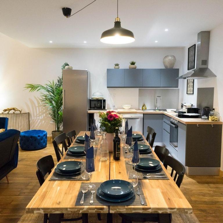AppartUnique - Chez Helder - Standing, Calme & Design - Appartement 3 Chambres - 6