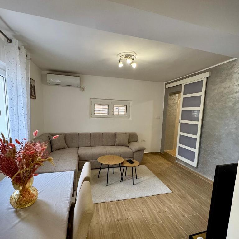 Apartment Kotor Breeze - One-Bedroom Apartment - 8