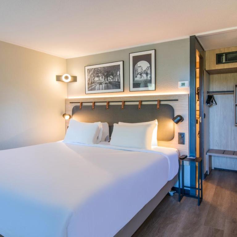 Campanile NATURE - Martigues - Chambre Lit King-Size Supérieure - 3