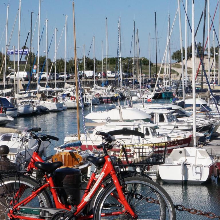 Balcon ensoleillé - Parking privé - Proche plage - Appartement 1 Chambre - 22