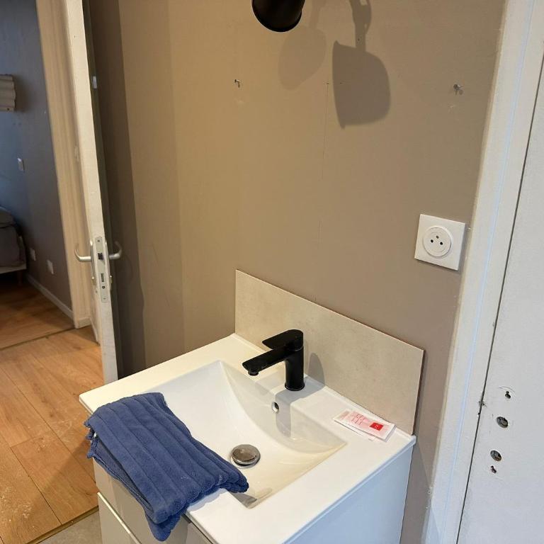 Le Grand Bammeville -- 337 - Three-Bedroom Apartment - 15