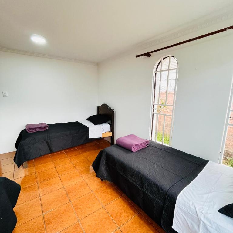 Altavista Hostal - Basic Triple Room - 12