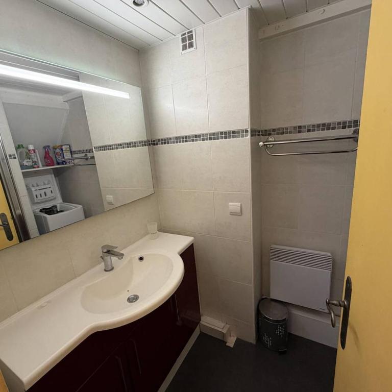 Appartement T2 Mezzanine avec Terrasse, Piscine et Parking à 300m de la Plage - Argelès-sur-Mer - FR-1-388-112 - Appartement (6 Adultes) - 8