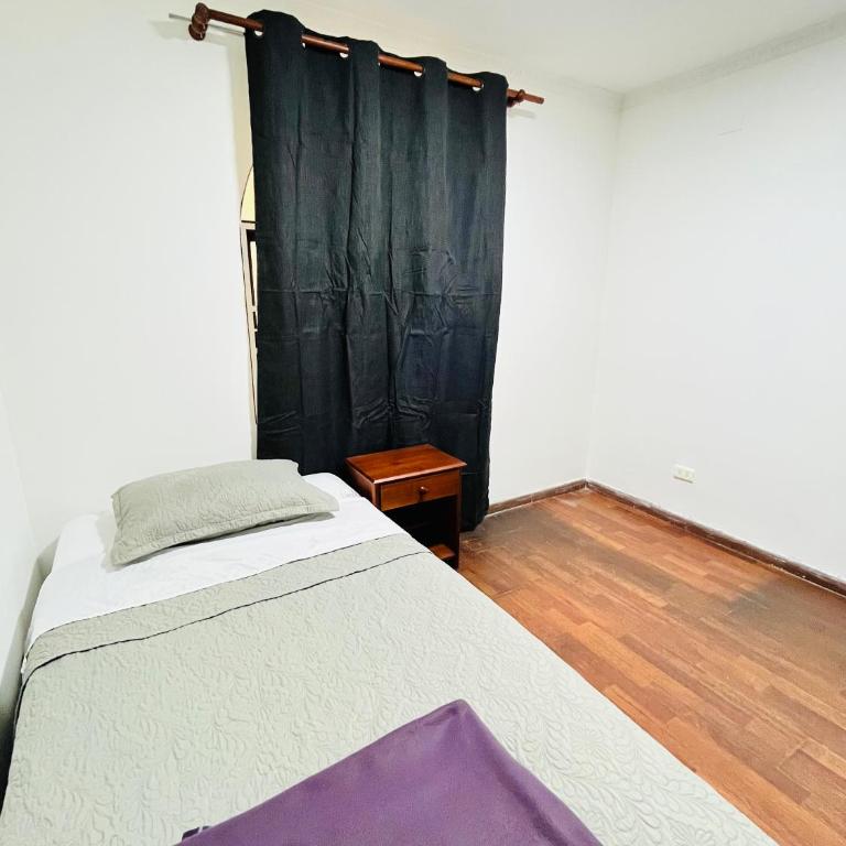 Altavista Hostal - Large Single Room - 15