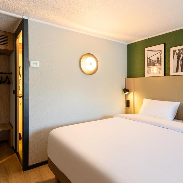 Campanile NATURE - Martigues - Chambre Standard - 1 Lit Queen-Size et 1 Canapé-Lit - 6