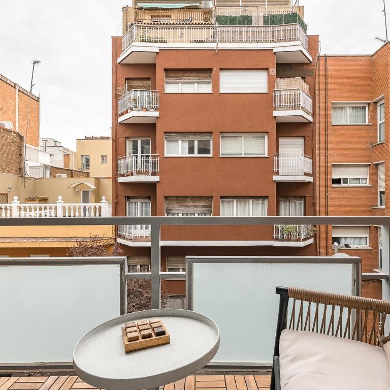 Beautiful apartment with Balcony in Barcelona - Apartment with Balcony - 7