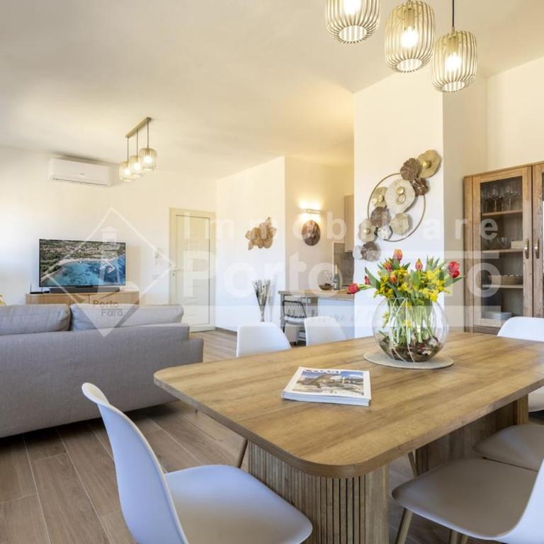 Raphael's Boutique Stay - Appartamento con 3 Camere da Letto e con Balcone - 2