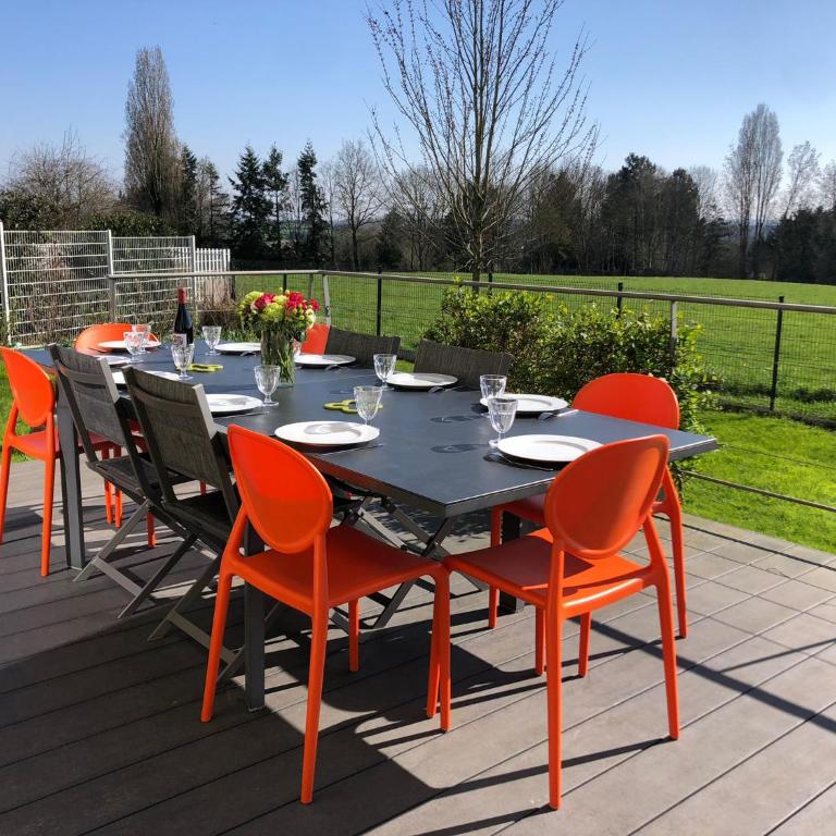 Maison élégante proche circuit, terrasse & parking - Maison 5 Chambres - 33