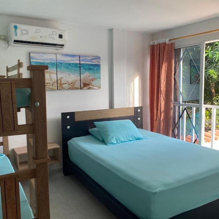 Casa Hotel Isabella - Habitación Familiar con balcón - 2