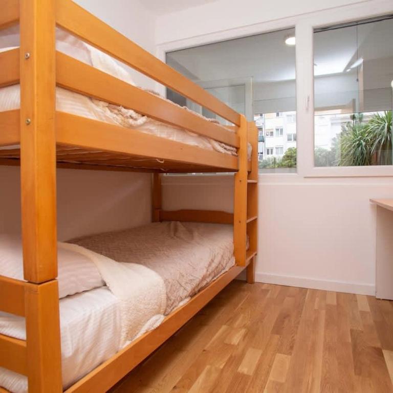 Spacious 2 Bedroom Flat near Beaches & PM - Apartman - 12