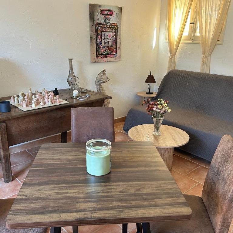 Cabanon indépendant tout confort avec terrasse et accès piscine - Maison 1 Chambre - 9