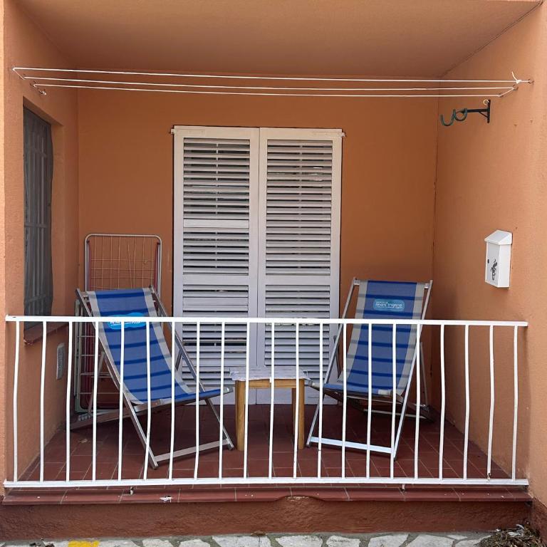 Apartamento céntrico con amplia terraza en L'Estartit - Parking incluido - Three-Bedroom Apartment - 8
