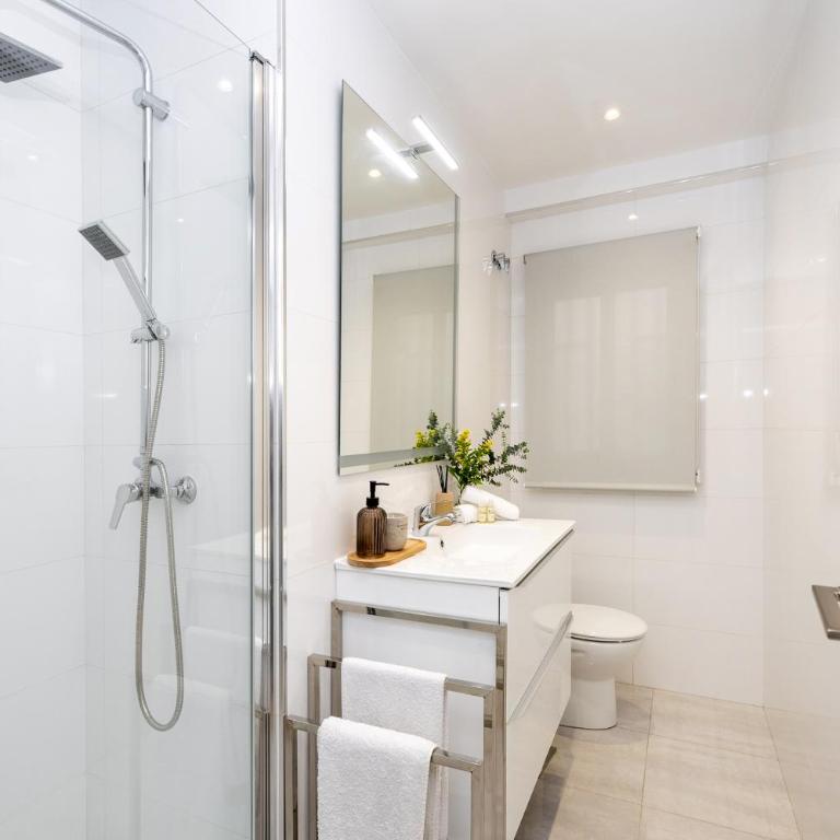 Duerme junto a la Plaza de Toros de Granada. - Two-Room Apartment - 16