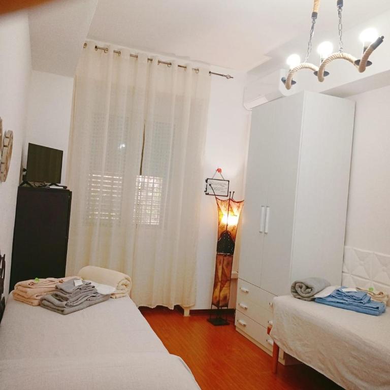 Trieste Apartment - Appartamento con 2 Camere da Letto - 25