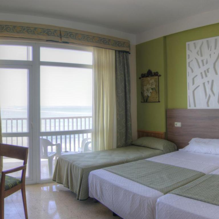 Hotel & Spa Entremares - Habitación Doble con cama supletoria (2 adultos + 1 niño) - 15