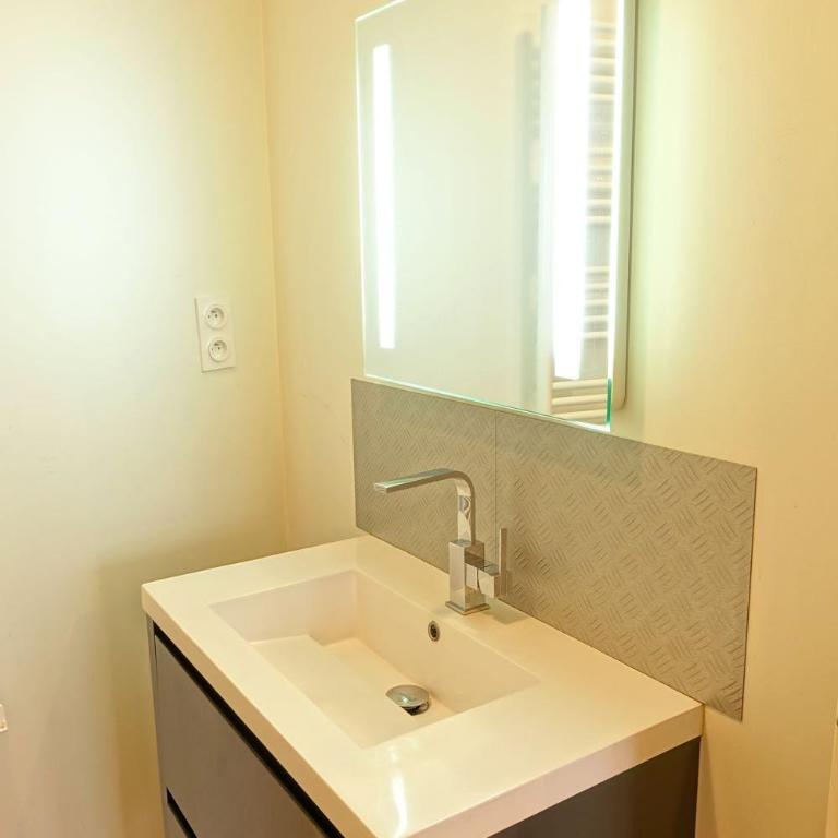 Central Biarritz modern flat - One-Bedroom Apartment - 17
