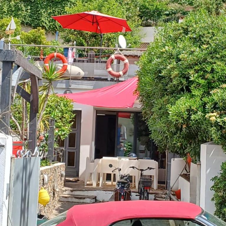 A 80 m de la superbe plage de la fossette, maison façon loft - Appartement 2 Chambres - 5