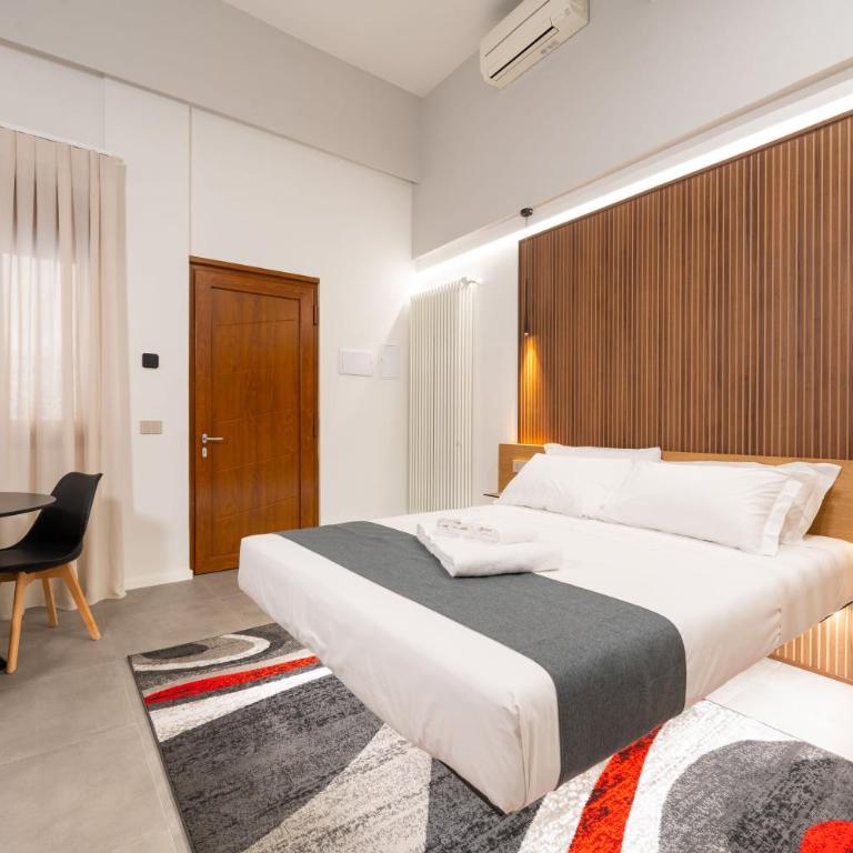 Center Rooms Verona - Deluxe Double Room with Shower - 2
