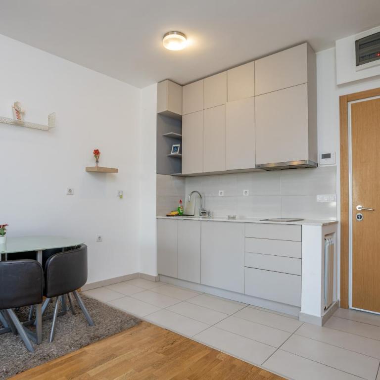 Don Vito - One-Bedroom Apartment - 4