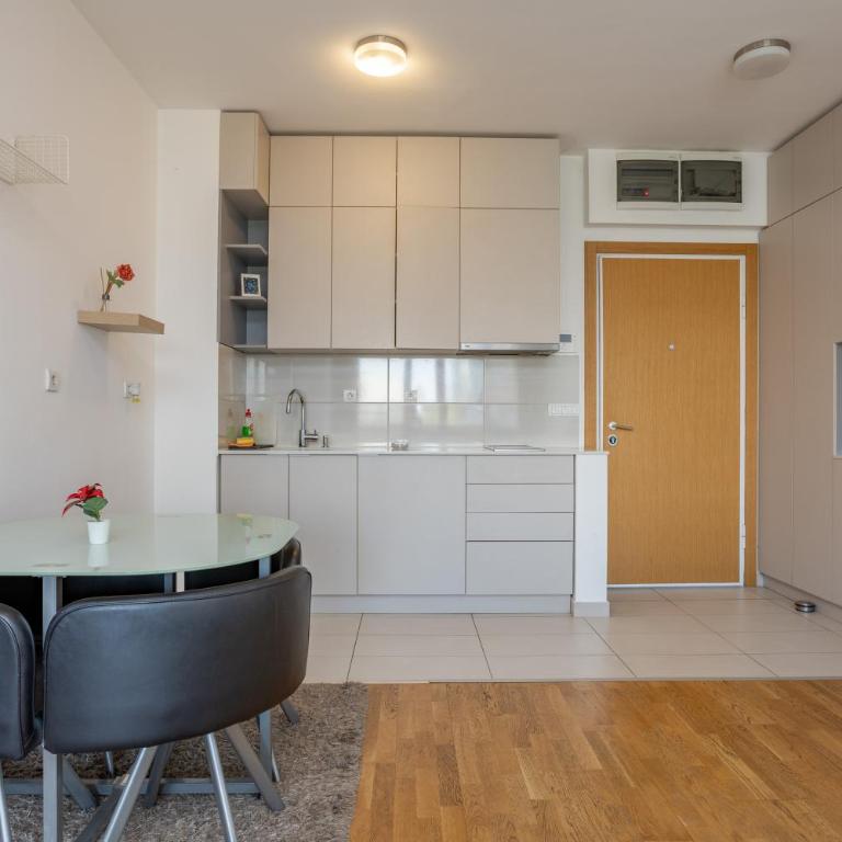 Don Vito - One-Bedroom Apartment - 10