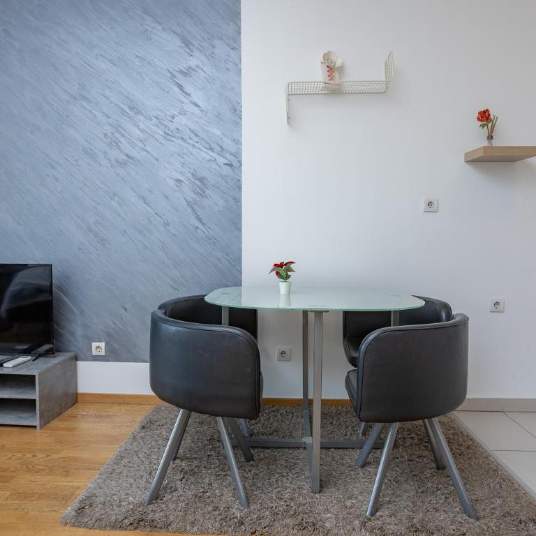 Don Vito - One-Bedroom Apartment - 12