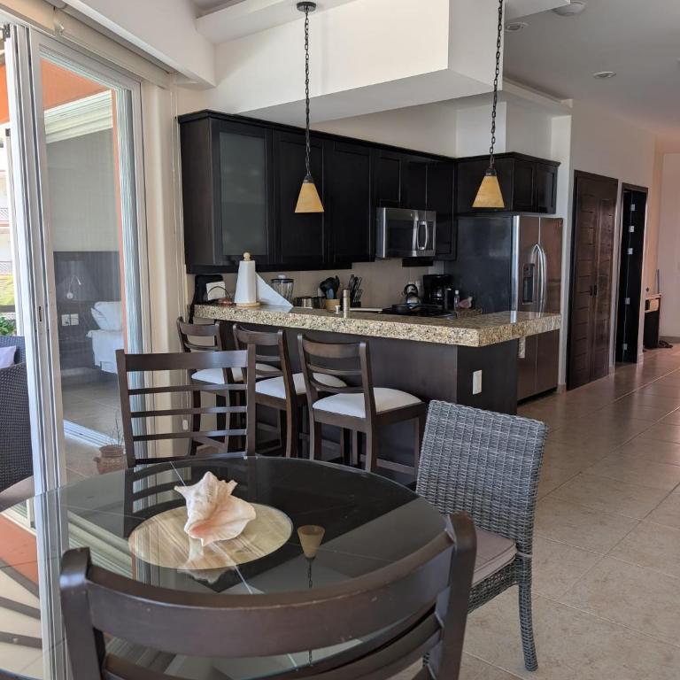 Vivo Resorts Ocean Front Apartments - Apartamento de 2 dormitorios con terraza y vistas al mar - 5
