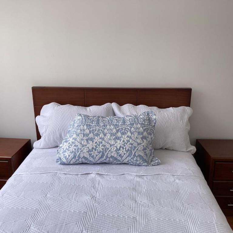 Apartment near La Carolina Park and Riocentro Security&Parking - Two-Bedroom Apartment - 9