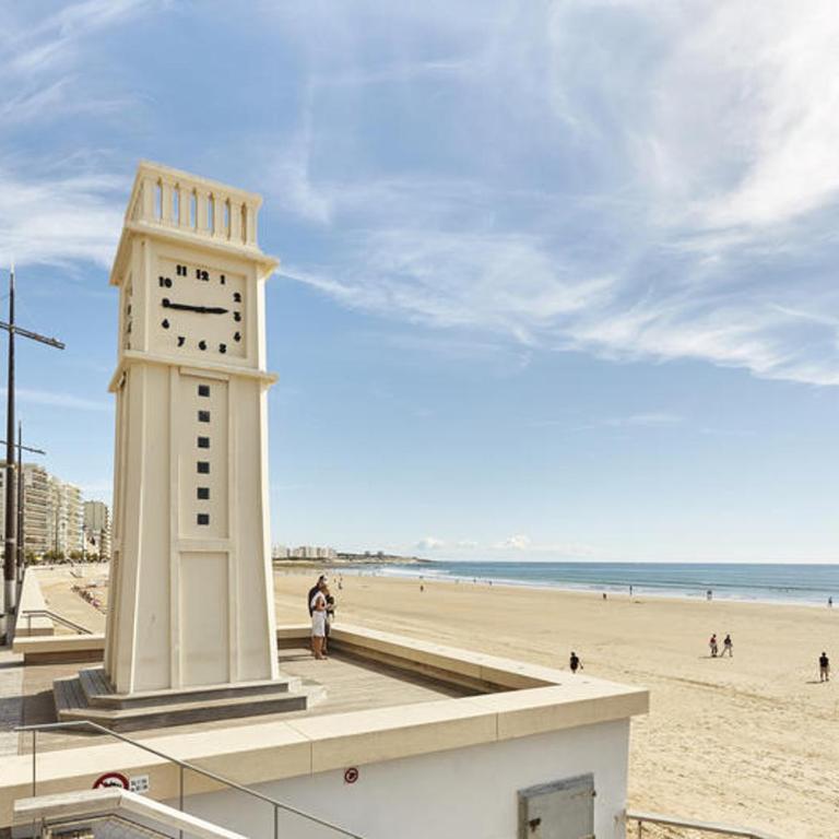 Appartement T2 face plage avec balcon, cuisine équipée et TV - FR-1-92-908 - Appartement - 21