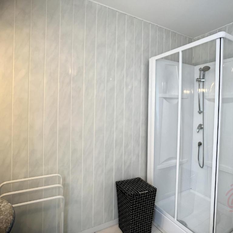 Bel F2 lumineux avec terrasse privée, à 5 min des Thermes et cœur de ville, animaux acceptés - FR-1-451-37 - Appartamento con 1 Camera da Letto - 14