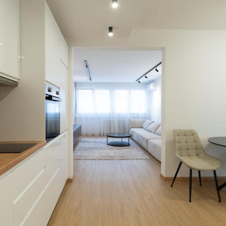 Sunny Apartment with Balcony and great Wi-Fi - Two-Bedroom Apartment - 10