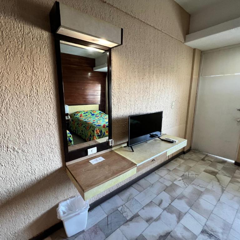 Hotel De Cima Beach Club - Standard Twin Room with Sea View - 10