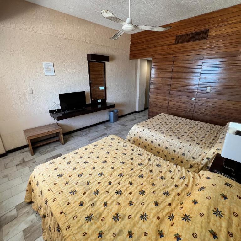 Hotel De Cima Beach Club - Standard Twin Room with Sea View - 14