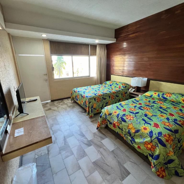 Hotel De Cima Beach Club - Standard Twin Room with Garden View - 8