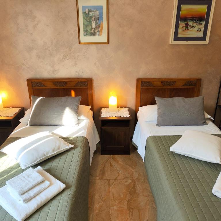 Bed & Breakfast CENTRALE - Camera Tripla con Bagno - 18