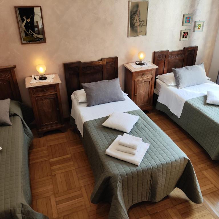 Bed & Breakfast CENTRALE - Camera Tripla con Bagno Privato Esterno - 20