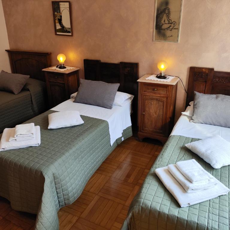 Bed & Breakfast CENTRALE - Camera Tripla con Bagno Privato Esterno - 19