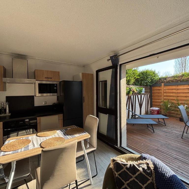 Le Cocon De Cabourg avec terrasse, piscine et tennis - One-Bedroom Apartment with Terrace - 20