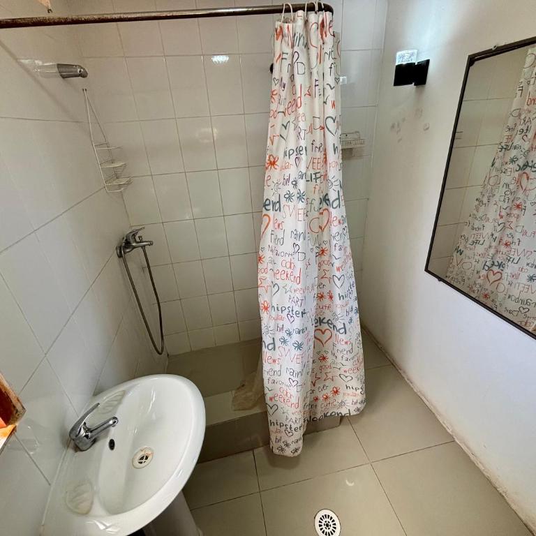 Alojamiento La Rosa - Habitación Doble con baño compartido - 5