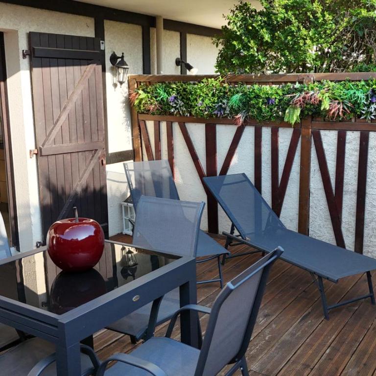 Le Cocon De Cabourg avec terrasse, piscine et tennis - One-Bedroom Apartment with Terrace - 13
